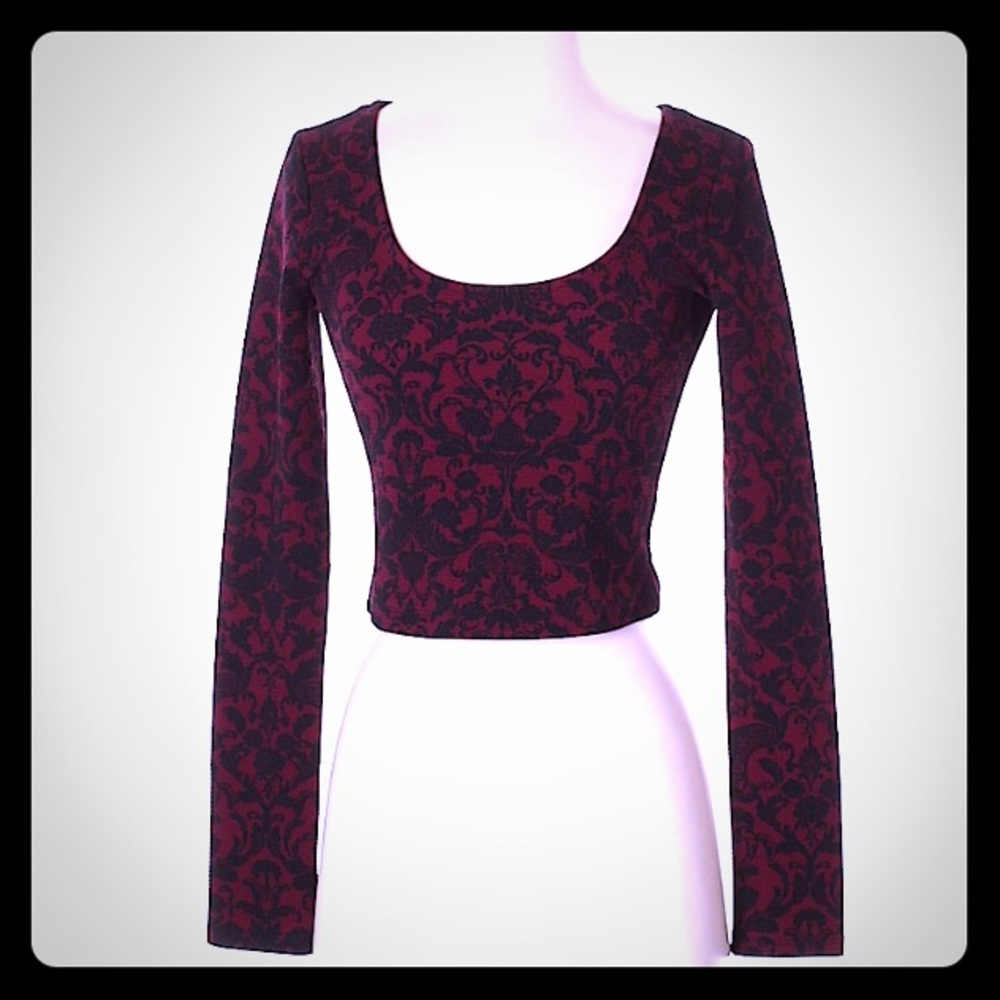 Forever21 long sleeve crop top size small